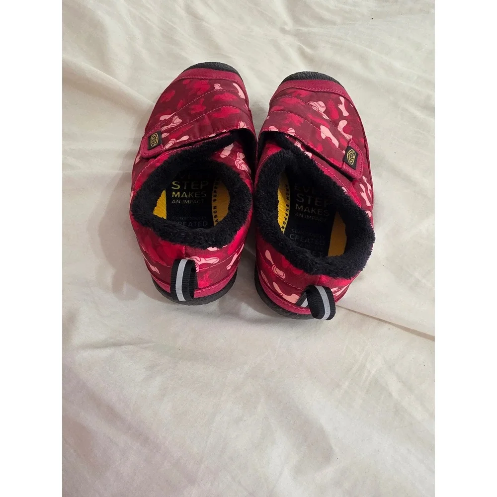 Keen Kids Howser II Pink Camo Fleece Lined‎ Slip On Shoes Size 2 1025519